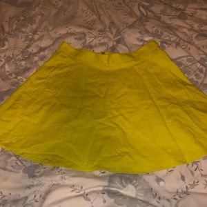 Club Monaco neon yellow skater skirt🌼